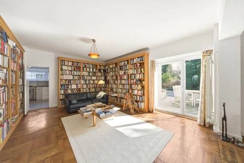 Bibliothek - 