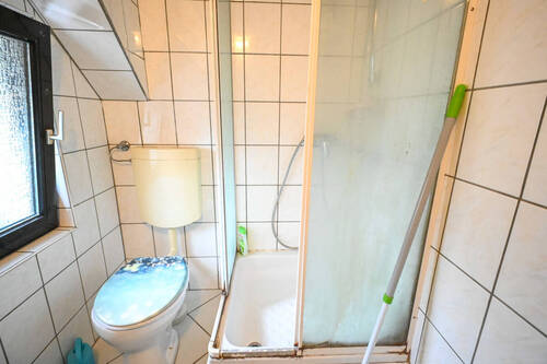 Tageslichtbadezimmer OG - 