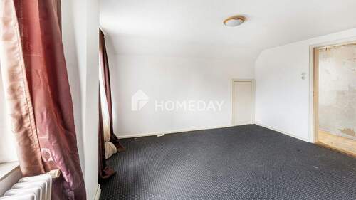 1. OG Schlafzimmer 2 - 