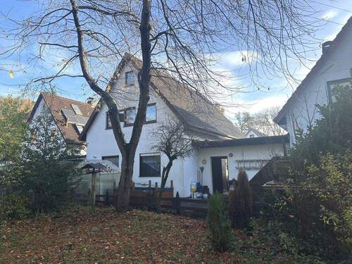 Bild 1 - PURNHAGEN-IMMOBILIEN - Burgdamm - vermietetes, freist. 1-Fam.-Haus mit Garage in grüner Lage