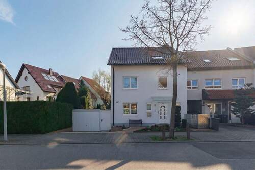 Hausansicht - 6 Zimmer Reihenendhaus zum Kaufen in Mannheim