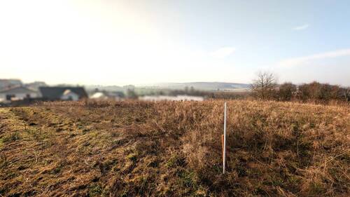 Grenzpfosten vorne - Grundstück in Calden zum Kaufen