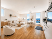 Wohnzimmer (KI) - Urbanes Wohnen mit Skylineblick - modernes Wohnen am Frankfurter Riedberg
