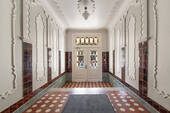 Eingangsbereich mit repräsentativem Flair - 5 Zimmer Etagenwohnung in Hamburg