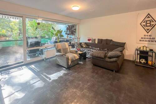 Wohnzimmer - 1 Zimmer Einfamilienhaus in Düsseldorf