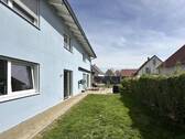 Südgarten mit Terrasse - 7 Zimmer Einfamilienhaus in Fuchstal