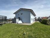 Westseite mit Garten - 