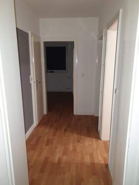 Flur - Bitte unsere Fragen beachten! HH-Jenfeld, 2 Zimmer Wohnung mit Balkon