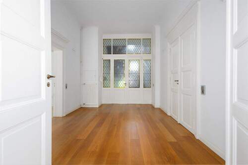 Eingangsdiele OG - 1 Zimmer Büro in Göttingen