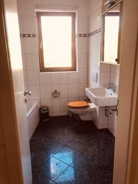 Vollbad mit Extra Dusche - 