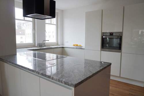 Einbauküche zur Ablöse - Etagenwohnung mit 141,00 m&sup2; in Überlingen zur Miete