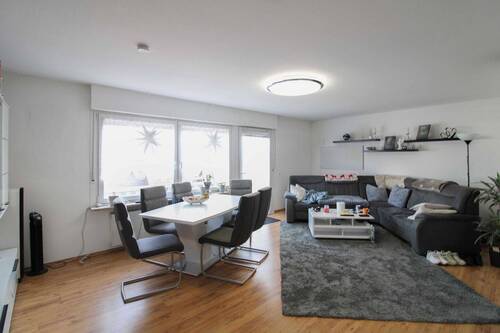 Wohnzimmer EG - 4 Zimmer Einfamilienhaus in Dautphetal