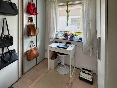 Ankleide - Etagenwohnung mit 100,00 m&sup2; in Dortmund zur Miete