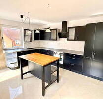 Frisch renovierte Wohnung mit viel Platz und Charme inkl. Garage, Dachterrasse, Kamin, EBK - Forchtenberg-Sindringen
