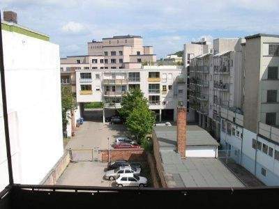 Blick zum Innenhof - 3 Zimmer Etagenwohnung zur Miete in Kaiserslautern