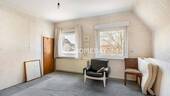 1. OG Schlafzimmer 1 - 