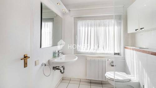 1. OG Badezimmer 1 - 