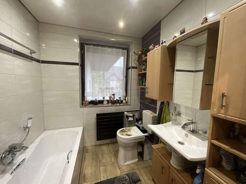 Bad EG - 4 Zimmer Doppelhaushälfte in Tettau