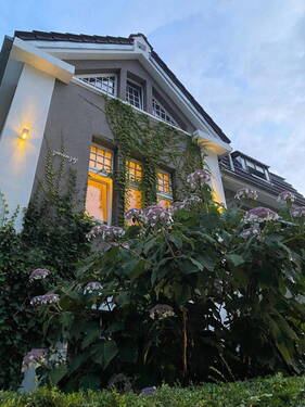 Strassenansicht - 5 Zimmer Einfamilienhaus in Bonn