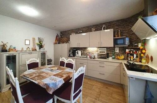 Küche mit Essbereich - 5 Zimmer Etagenwohnung in Bad Mergentheim