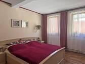 Schlafzimmer Hauptwohnung - 