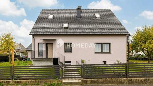 Außenansicht 2 - 6 Zimmer Mehrfamilienhaus, Wohnhaus in Pfeffenhausen