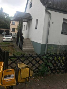 Eingang Frontalansicht.jpg - 