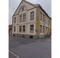 Haus mit viel Raum und Lagerfläche - Gnoien