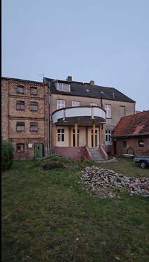 Rückansicht - Mehrfamilienhaus, Wohnhaus mit 550,00 m&sup2; in Gnoien zum Kaufen