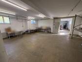 Halle UG - 