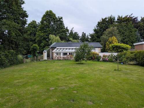 Einfach schön - Bungalow in zweiter, ruhiger Lage. Überzeugendes,großes Grundstück in Cuxhaven Altenbruch. Ideal für Naturliebhaber!