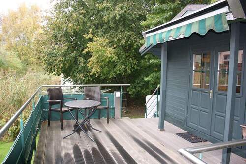 Ruheplatz am Wasser - 