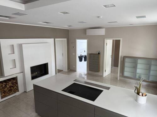 Wohnküche - Eingangsbereich - 3 Zimmer Etagenwohnung zur Miete in Halle (Saale)