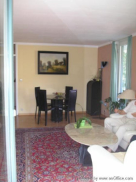 Bildschirmfoto 2025-11-15 um 13.54.28.png - 