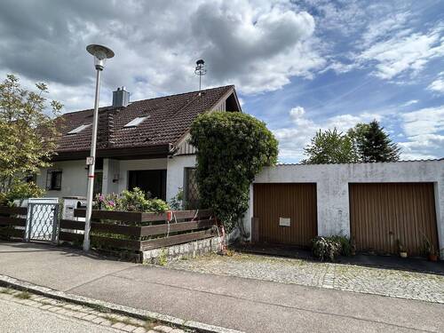 Außenansicht - 4 Zimmer Einfamilienhaus zum Kaufen in Ansbach