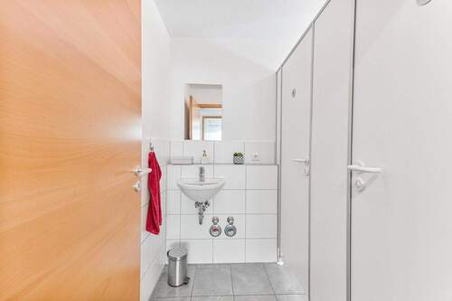 WC - 
