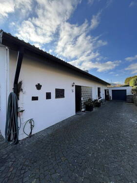 Vorderansicht Haus - 