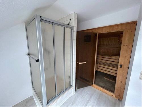 Dusche und Sauna im DG - 