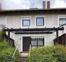 Großzügiges Reihenmittelhaus in naturnaher Wohnlage - OT Hennenbach - Ansbach