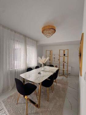 Helles Speisezimmer - 