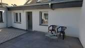 Rückseite mit Terrasse - 1 Zimmer Einfamilienhaus in Kerpen