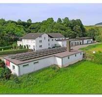 Interessante Wohn-und Gewerbeimmobilie mit viel Fläche, innen wie außen - Trendelburg