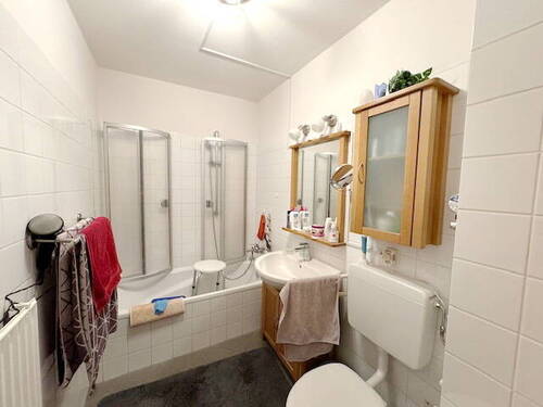 Hell gefliestes Bad - 