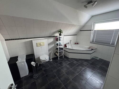 Badezimmer Ansicht 1 - 