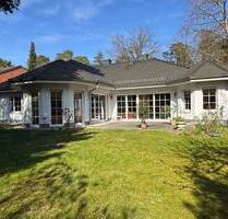 Stilvoller und lichtdurchfluteter Bungalow in Berlin-Schlachtensee