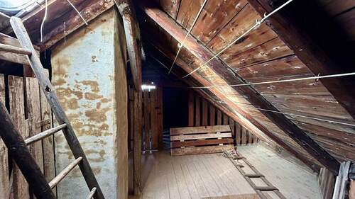 Blick auf den Dachboden - 