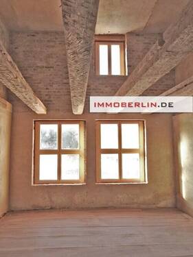 02 - 980.000,00&nbsp;EUR Kaufpreis, ca.&nbsp; 804,00&nbsp;m&sup2;&nbsp;Wohnfl&auml;che