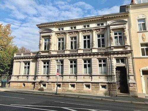 Hausansicht - 7 Zimmer Büro in Reichenbach