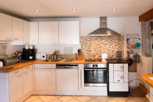 Die moderne Küche - 8 Zimmer Einfamilienhaus zum Kaufen in Wutöschingen