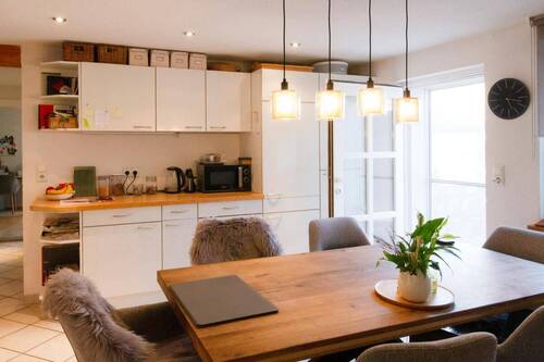 Der Essbereich in der Küche - 8 Zimmer Einfamilienhaus in Wutöschingen